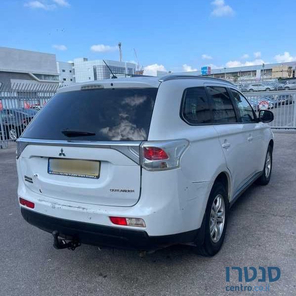 2014' Mitsubishi Outlander מיצובישי אאוטלנדר photo #3