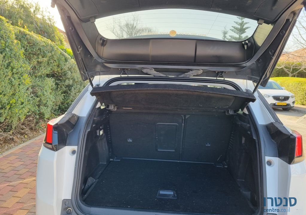 2018' Peugeot 3008 פיג'ו photo #4
