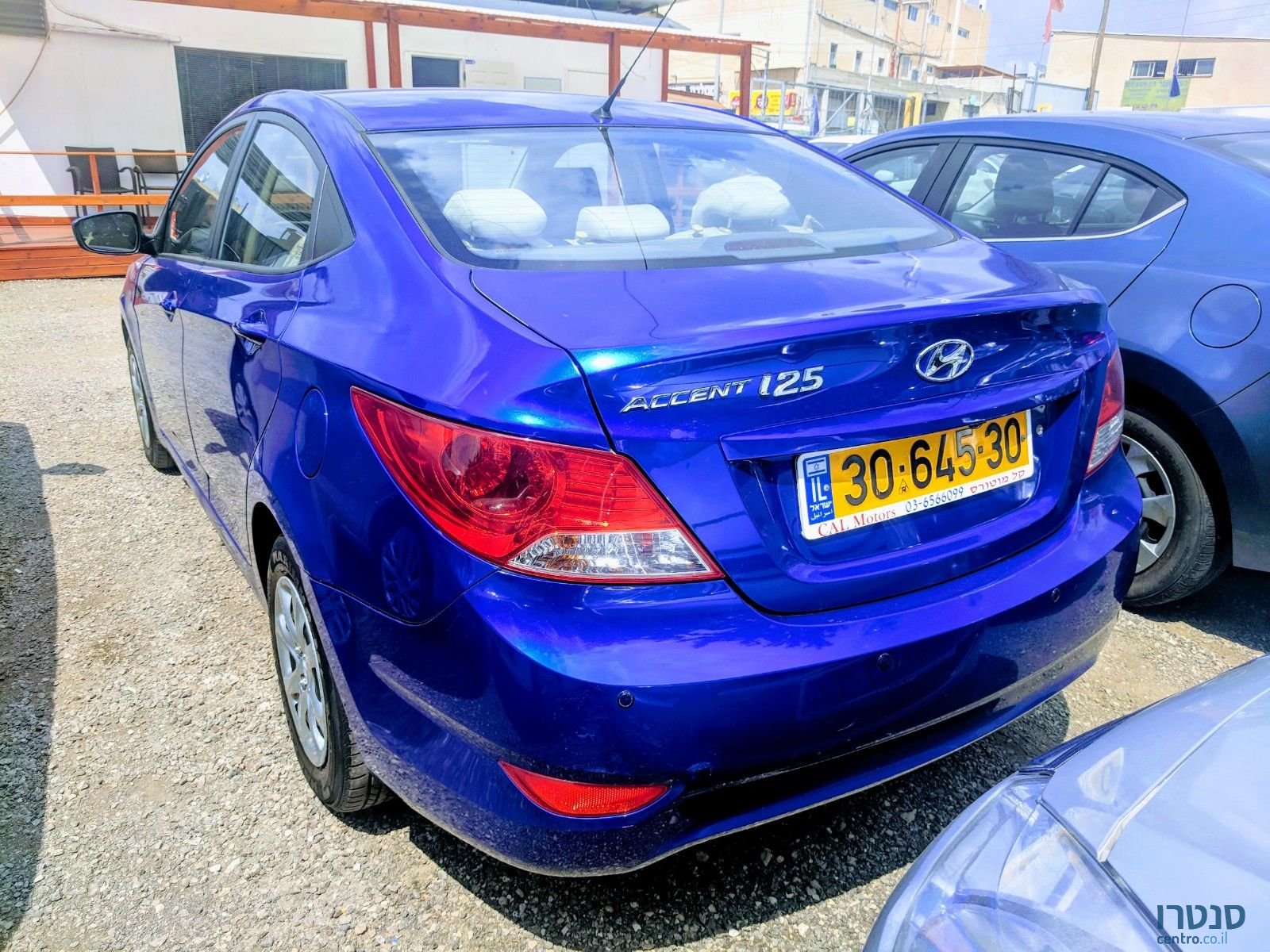 2013' Hyundai i25 photo #3