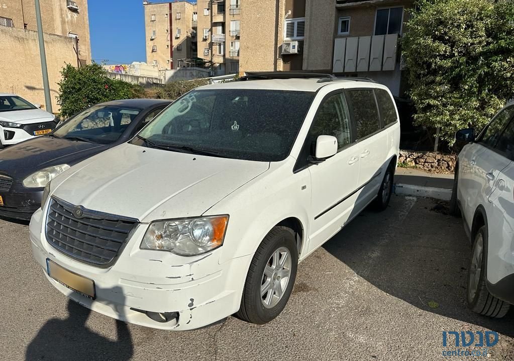 2010' Chrysler Grand Voyager קרייזלר גראנד וויאג'ר photo #4