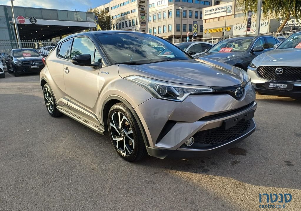 2017' Toyota C-HR טויוטה photo #2