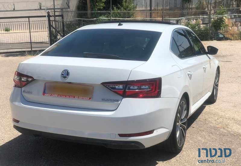 2017' Skoda Superb סקודה סופרב photo #3