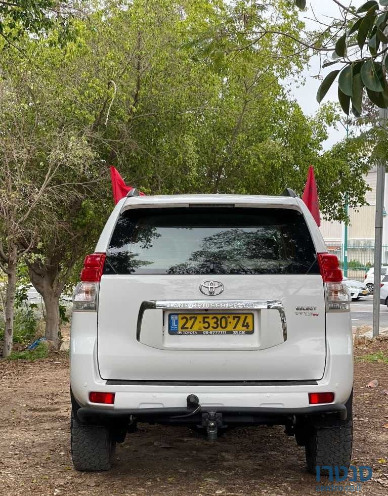 2011' Toyota Land Cruiser טויוטה לנד קרוזר photo #4