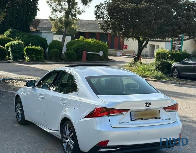 2020' Lexus Is300H לקסוס photo #4