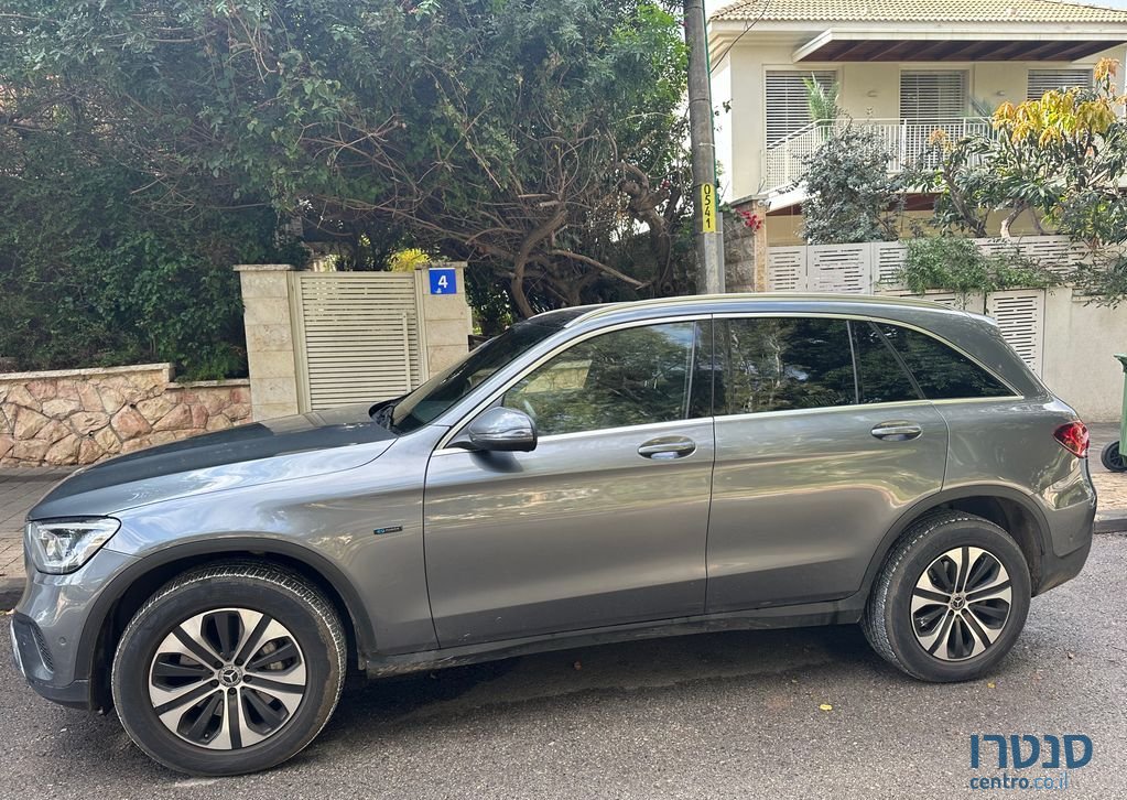 2021' Mercedes-Benz GLC מרצדס photo #1