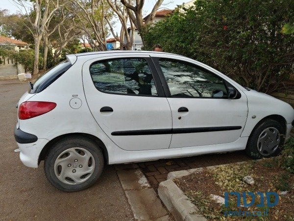 2002' Peugeot 206 photo #1