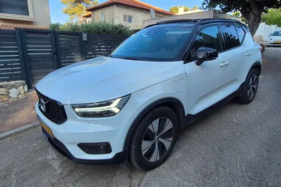 2021' Volvo XC40 וולוו