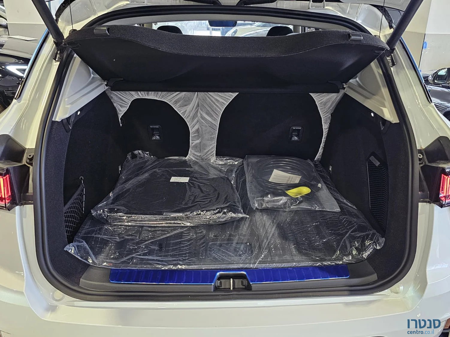 2025' Lynk & Co 01 photo #6