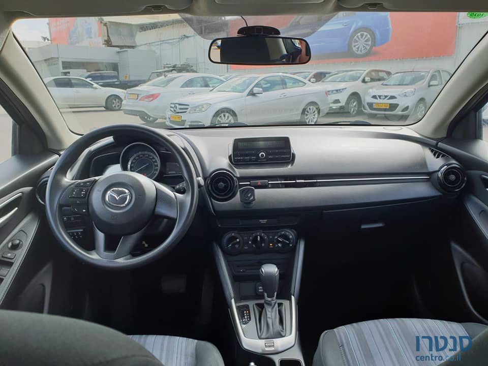 2016' Mazda 2 photo #3