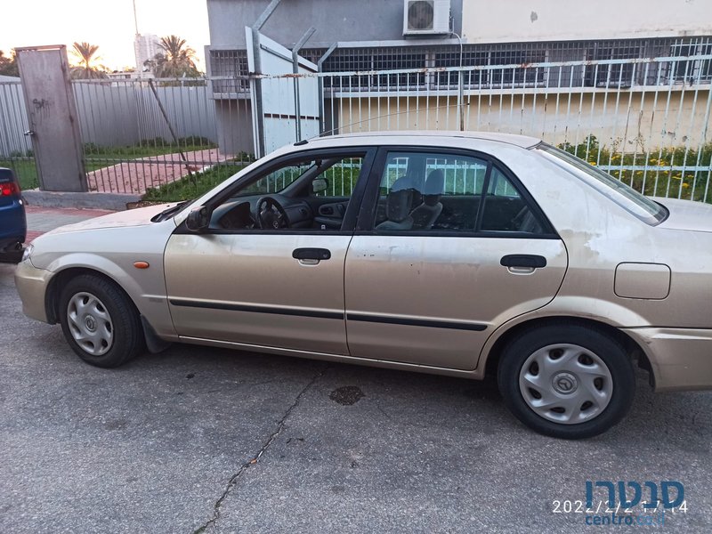 2004' Mazda 323 photo #4