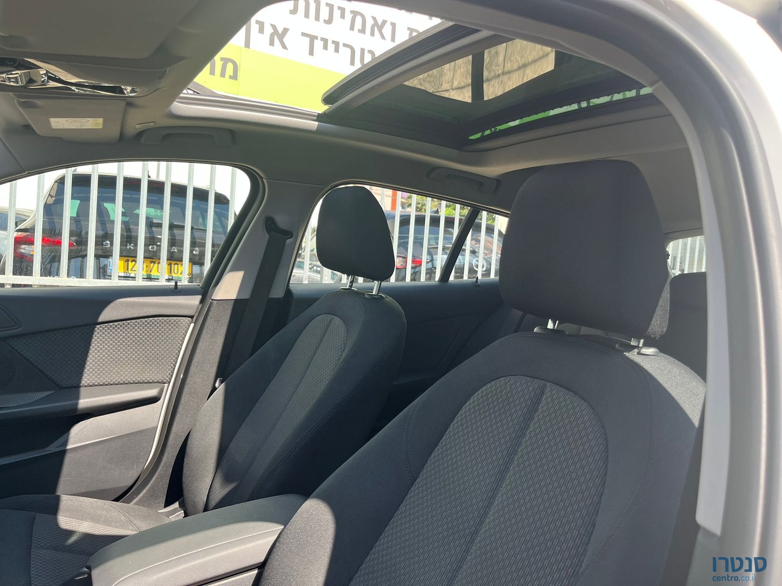 2022' BMW 118 photo #4