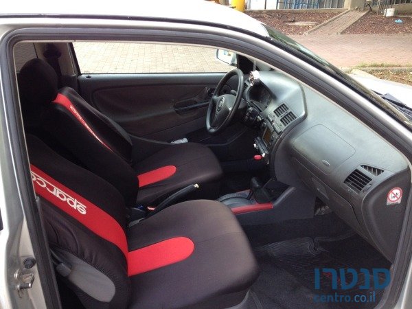 2001' SEAT Ibiza photo #4