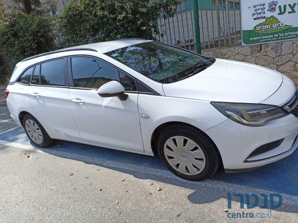 2016' Opel Astra photo #1