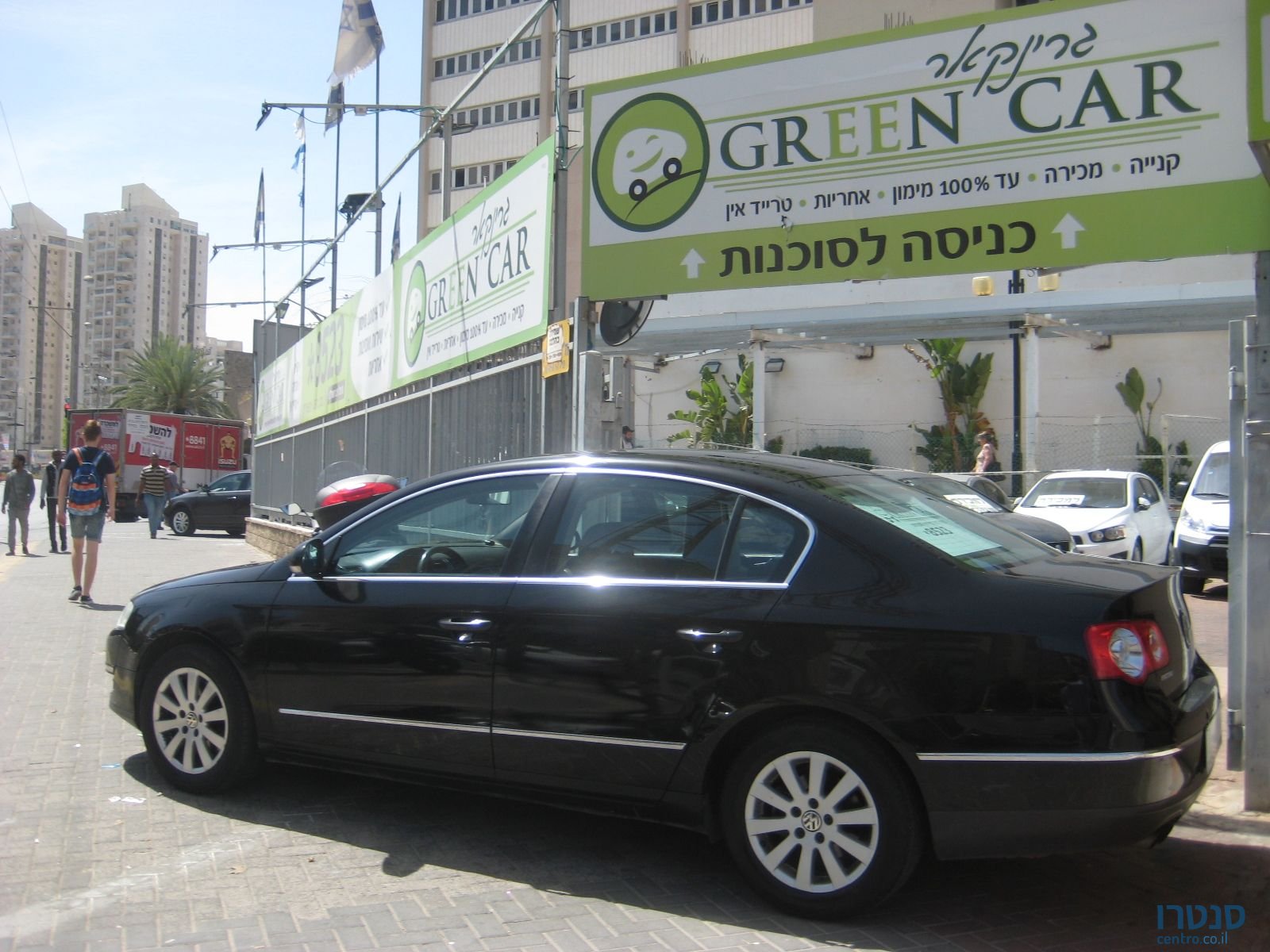 2010' Volkswagen Passat photo #3