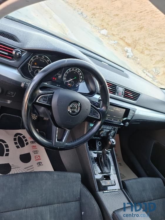 2016' Skoda Superb סקודה סופרב photo #3