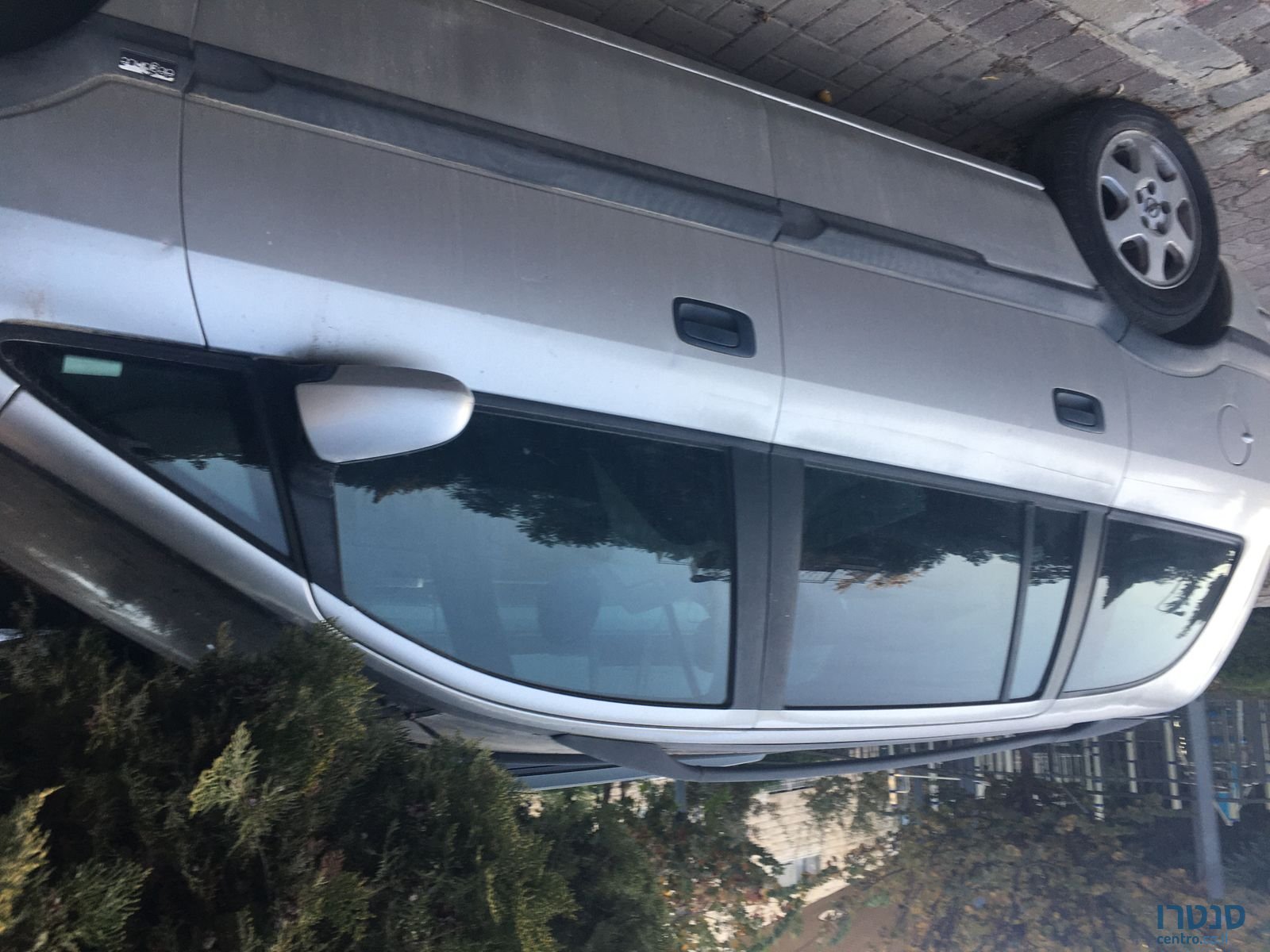 2003' Opel Zafira photo #3