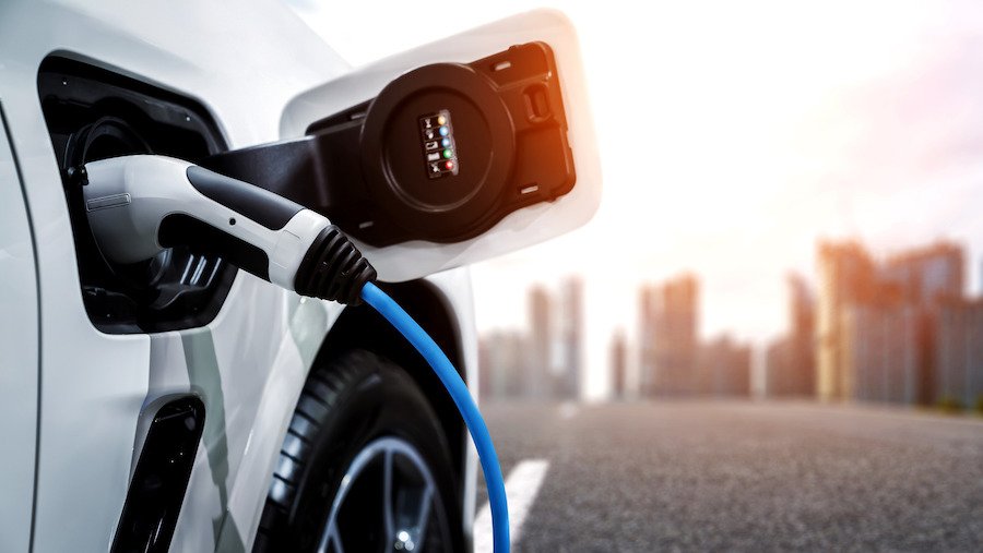 Минэнерго профинансирует установку 1122 точек зарядки электромобилей в 37 городах