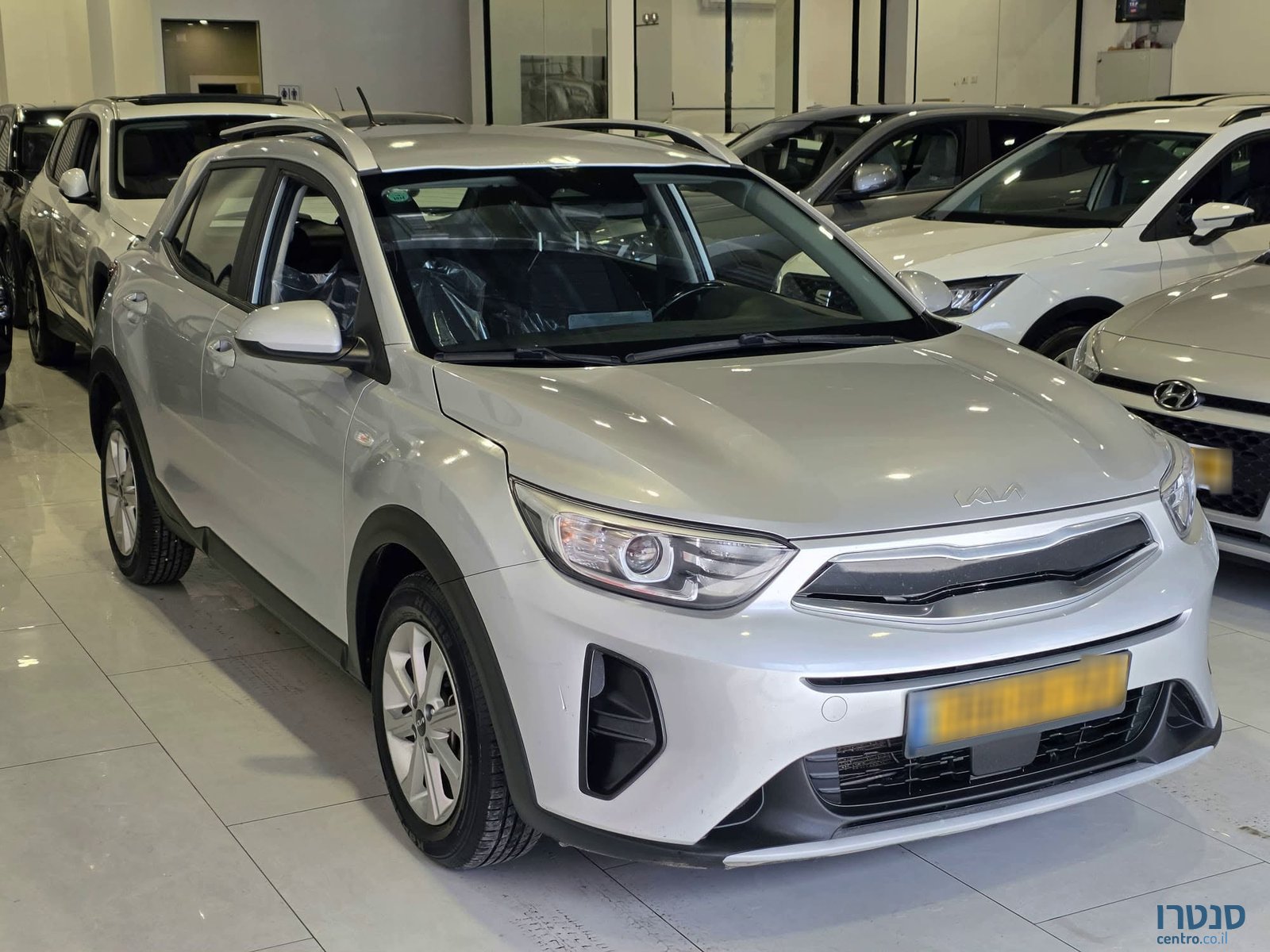 2023' Kia Stonic photo #2