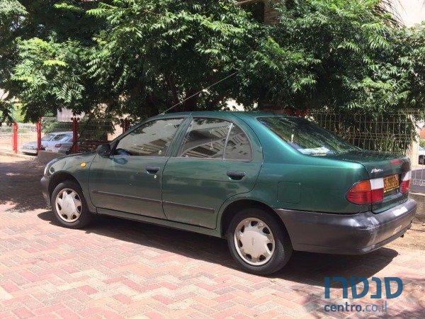 1998' Nissan Almera photo #2