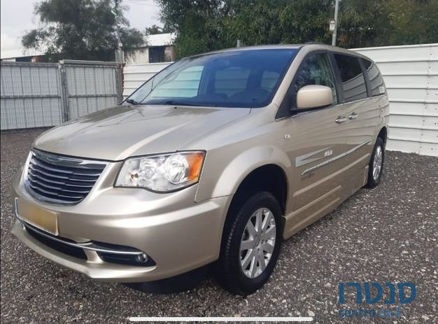 2012' Chrysler Grand Voyager קרייזלר גראנד וויאג'ר photo #1