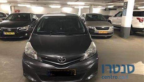 2012' Toyota Yaris טויוטה יאריס photo #1
