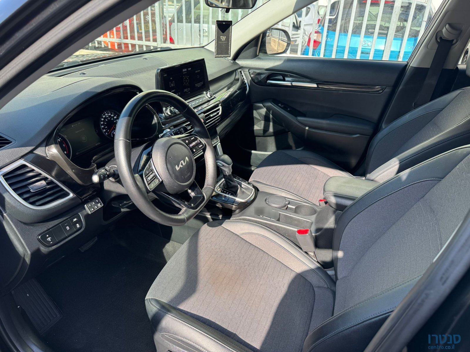 2022' Kia Seltos photo #3