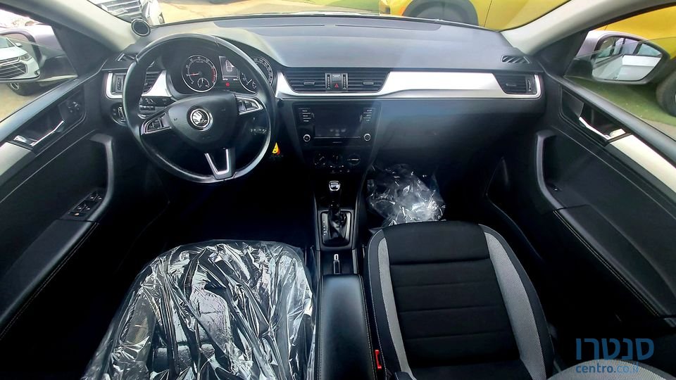 2017' Skoda Rapid photo #5