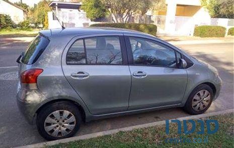 2010' Toyota Yaris טויוטה יאריס photo #3