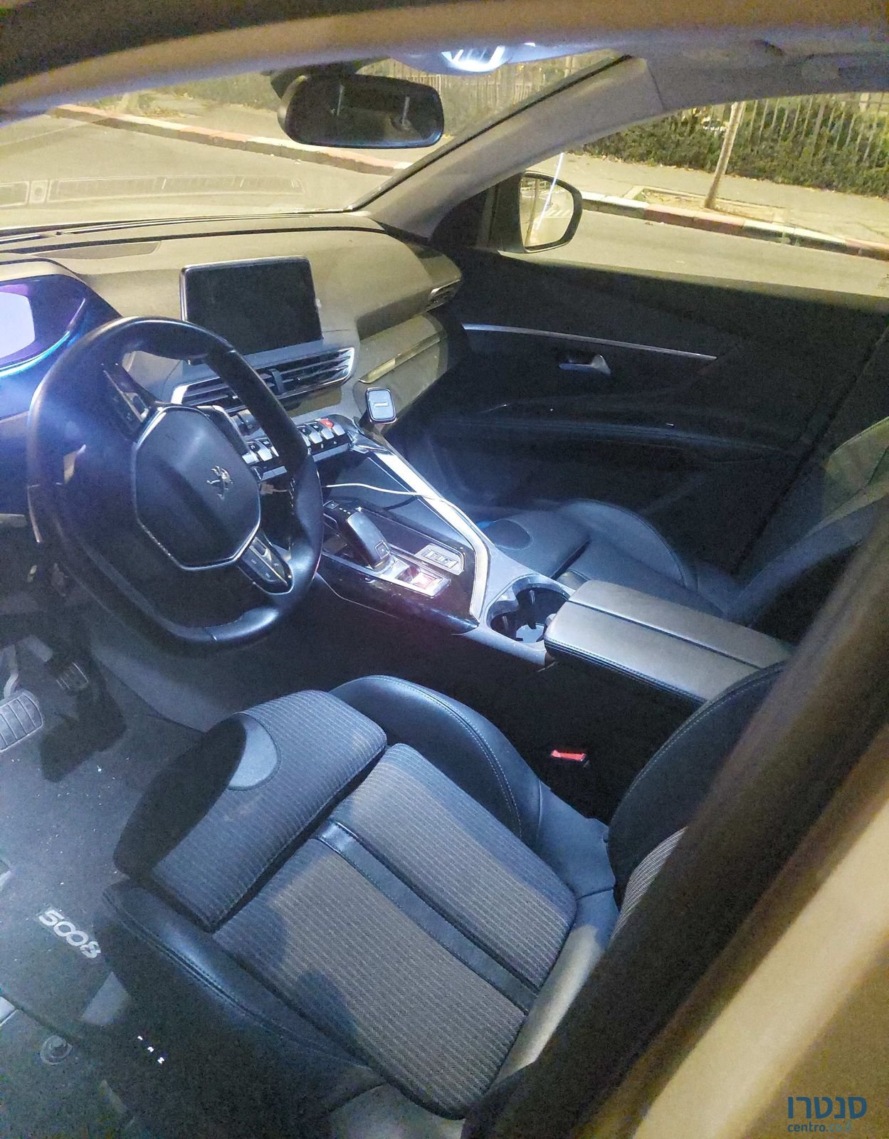 2023' Peugeot 5008 פיג'ו photo #3