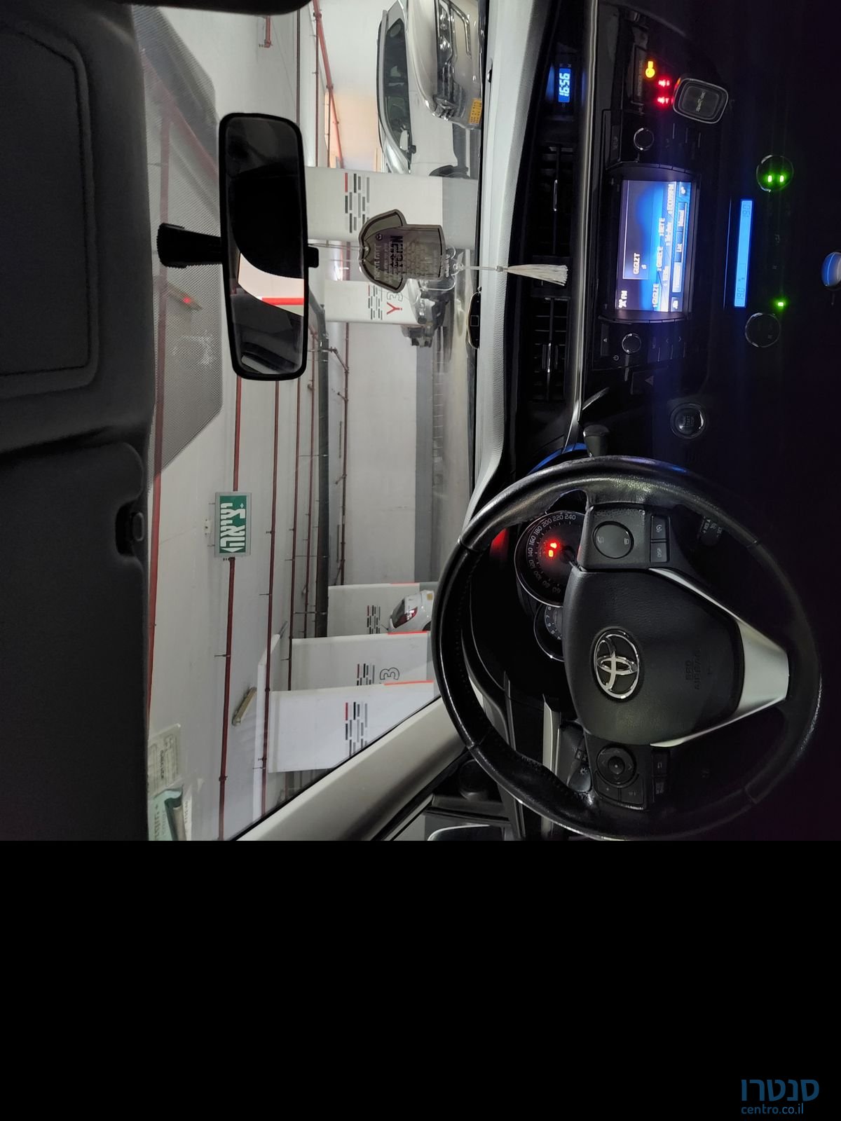 2015' Toyota Corolla טויוטה קורולה photo #3