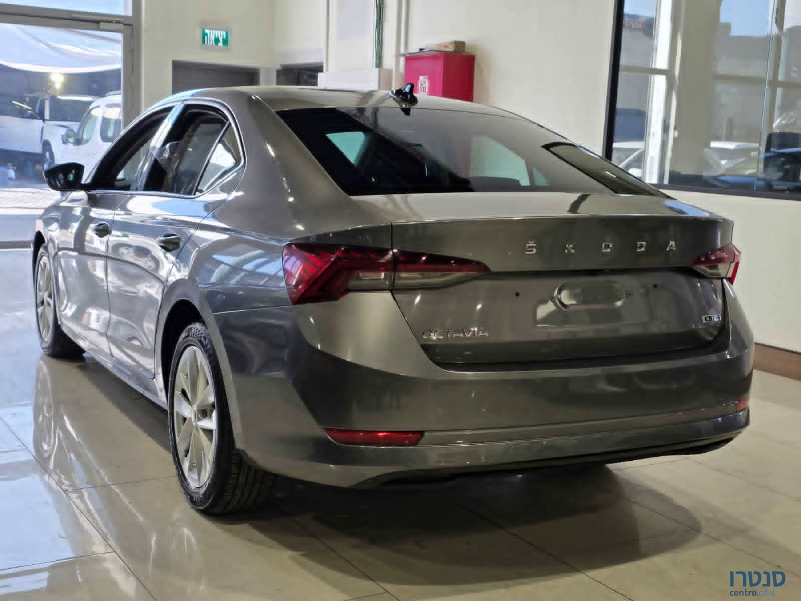 2023' Skoda Octavia photo #3