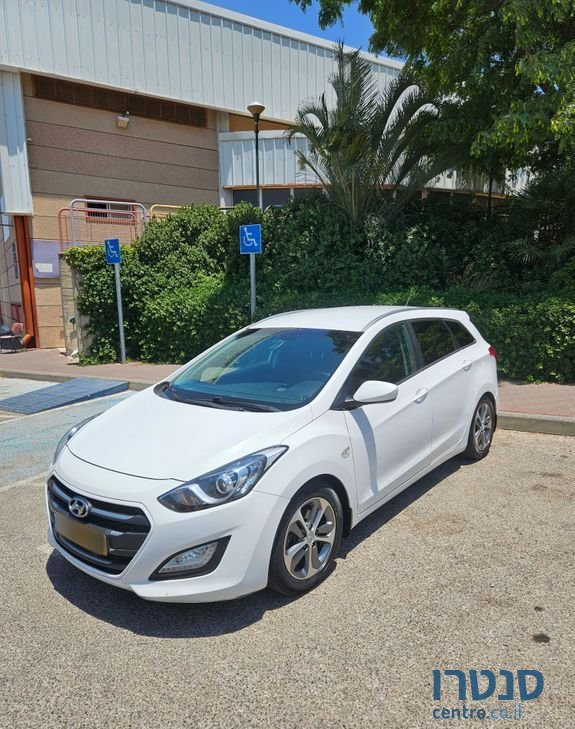 2016' Hyundai i30 יונדאי photo #1