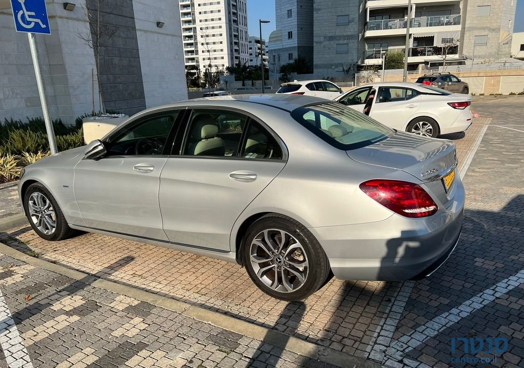 2018' Mercedes-Benz C-Class מרצדס photo #2