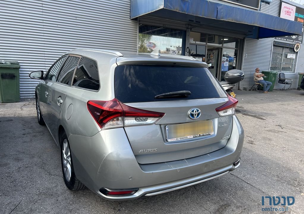 2017' Toyota Auris טויוטה אוריס photo #2