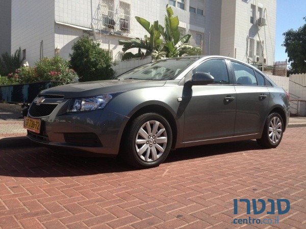 2010' Chevrolet Cruze photo #1