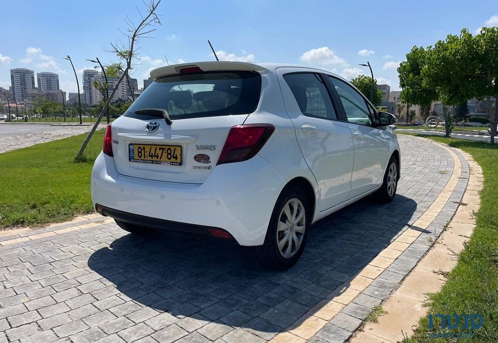 2016' Toyota Yaris טויוטה יאריס photo #3