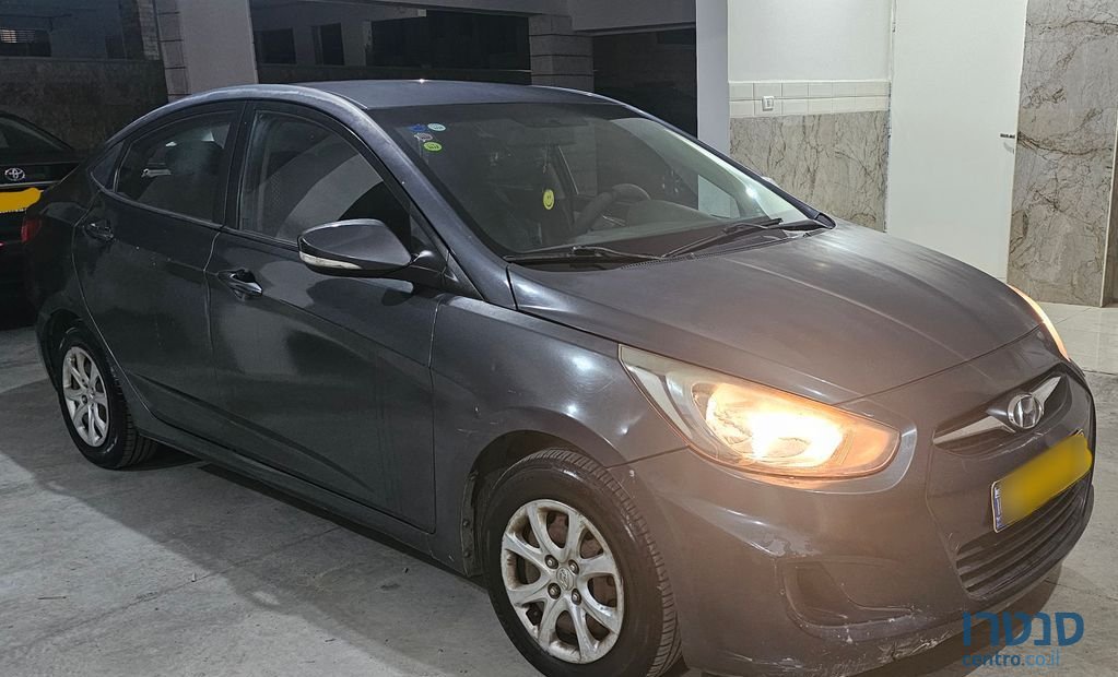 2013' Hyundai i25 יונדאי photo #5