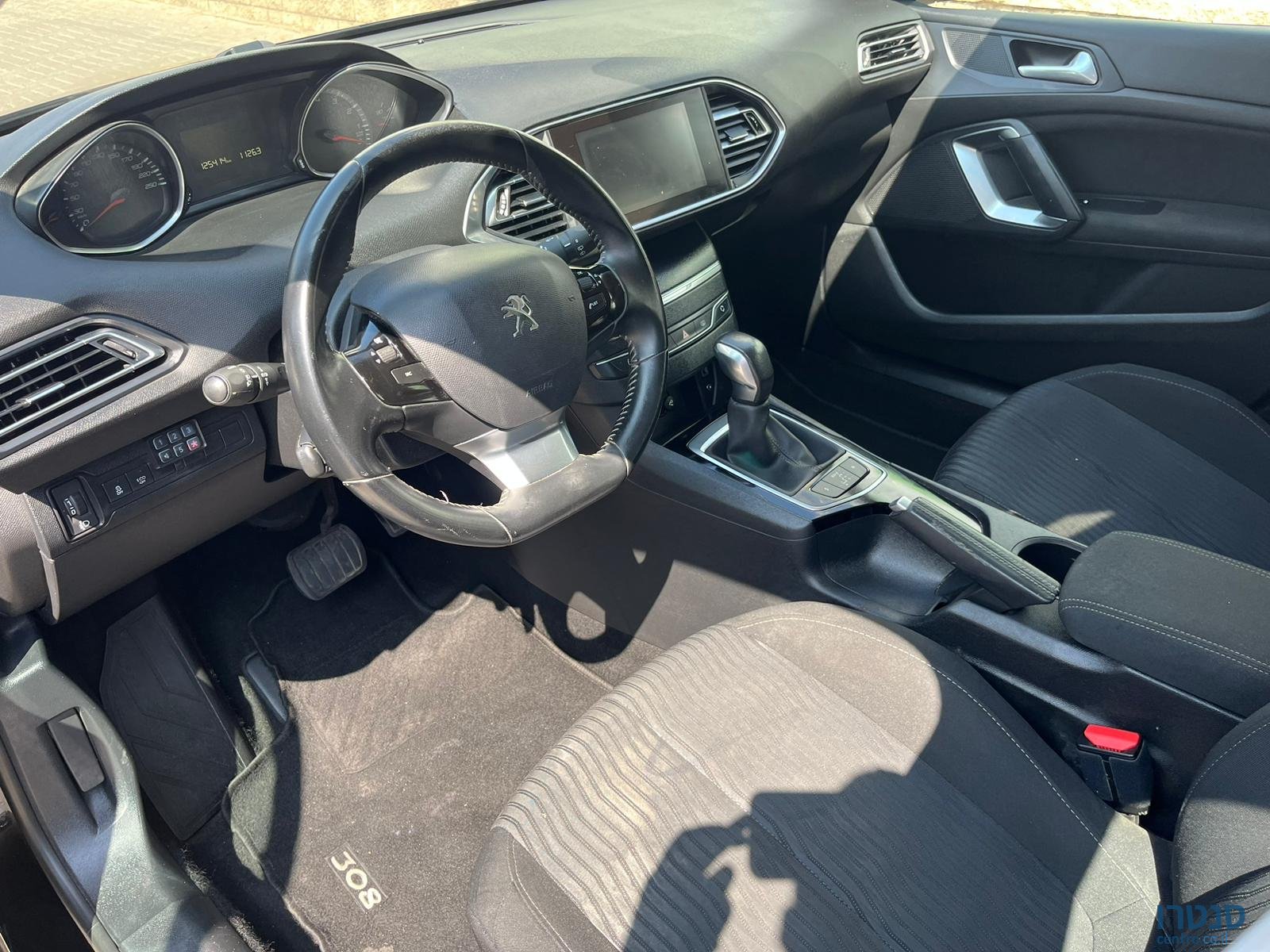 2017' Peugeot 308 photo #4