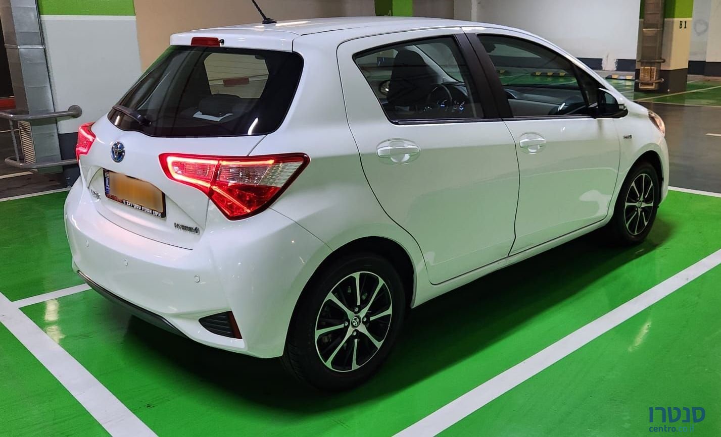 2020' Toyota Yaris טויוטה יאריס photo #4