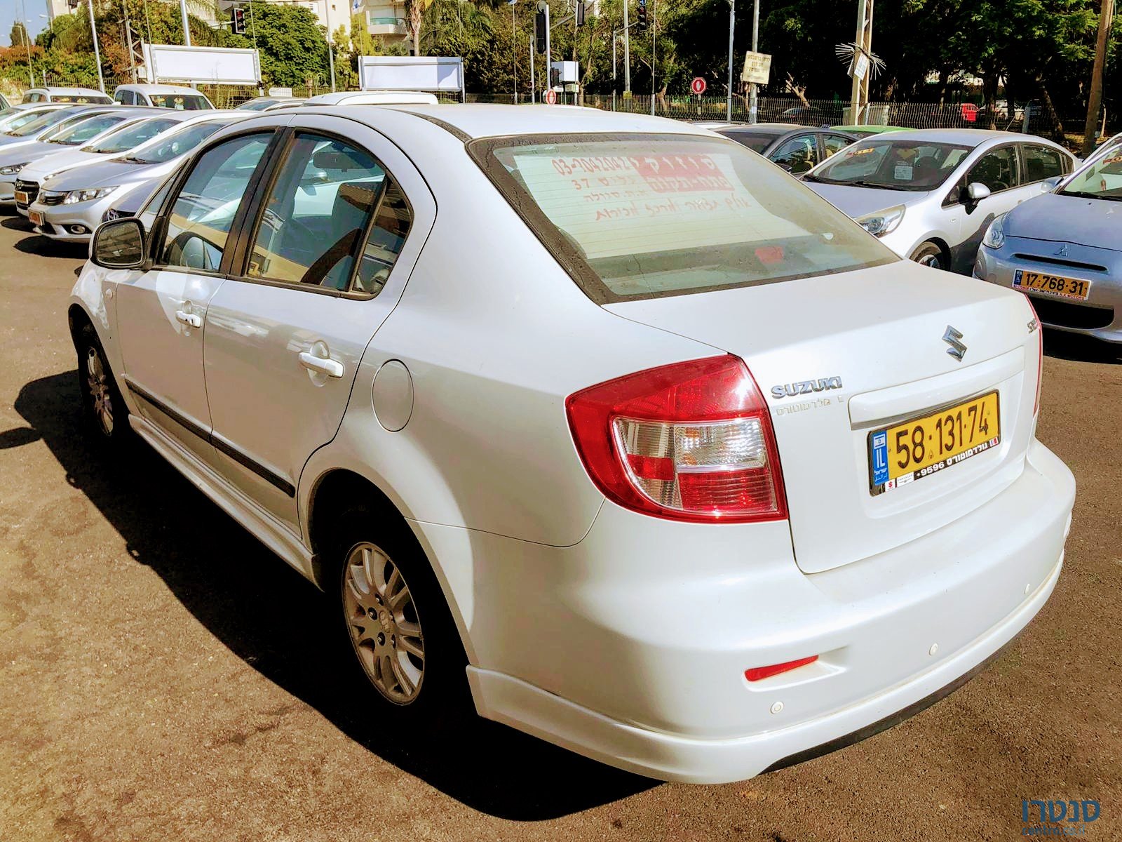 2011' Suzuki SX4 photo #2