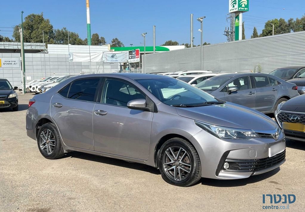 2018' Toyota Corolla טויוטה קורולה photo #4