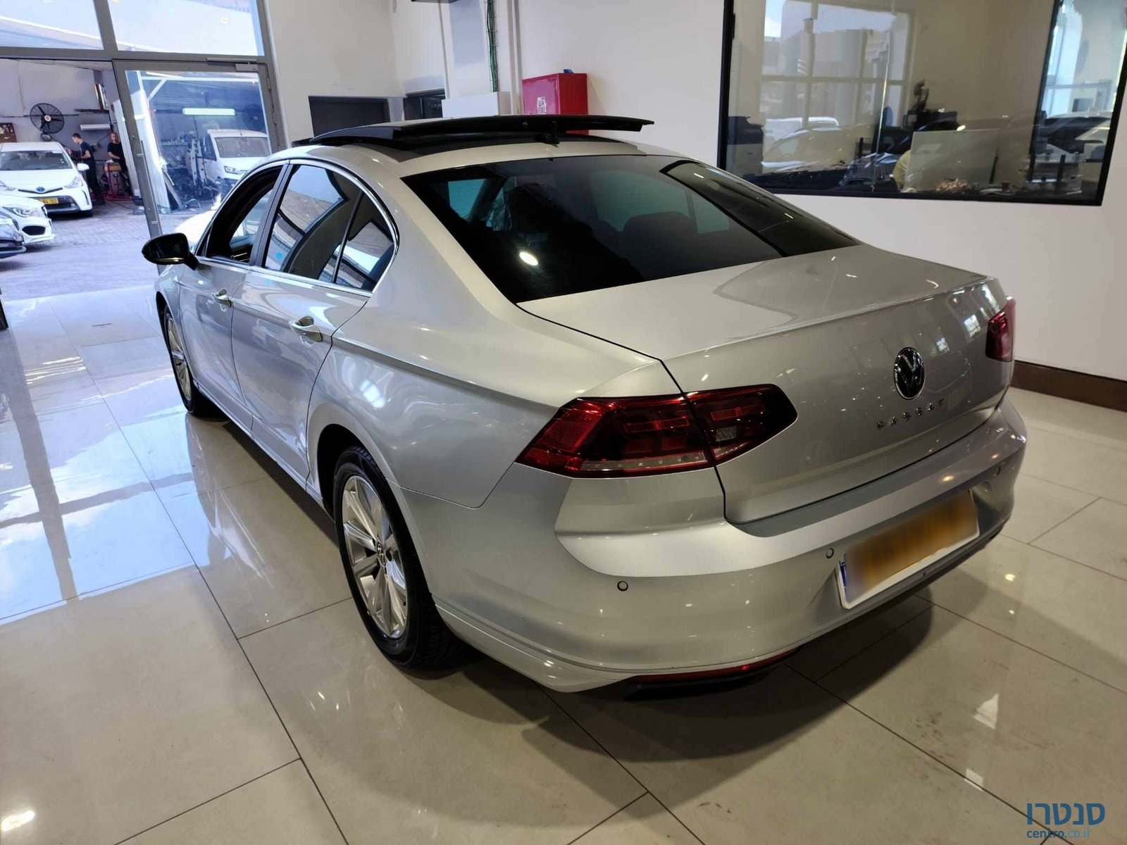 2021' Volkswagen Passat photo #4