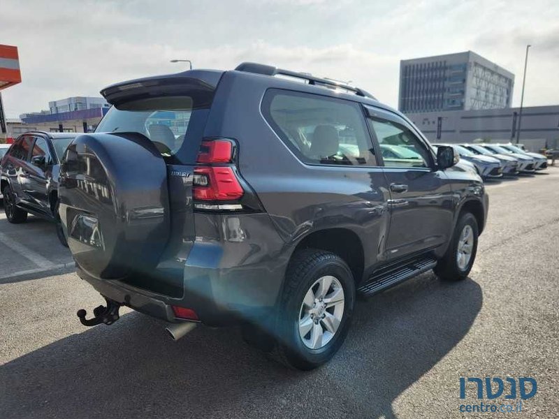 2019' Toyota Land Cruiser טויוטה לנד קרוזר photo #3