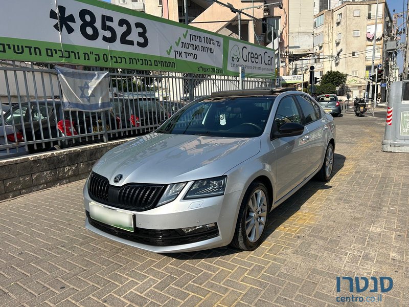 2020' Skoda Octavia photo #1