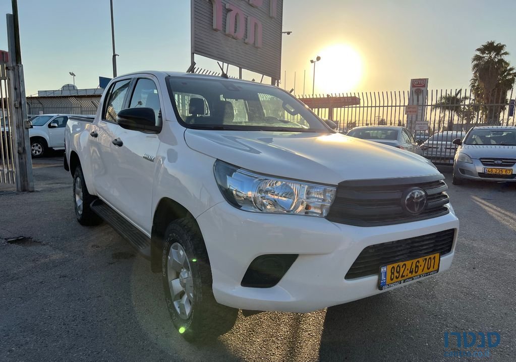 2019' Toyota Hilux טויוטה היילקס photo #1