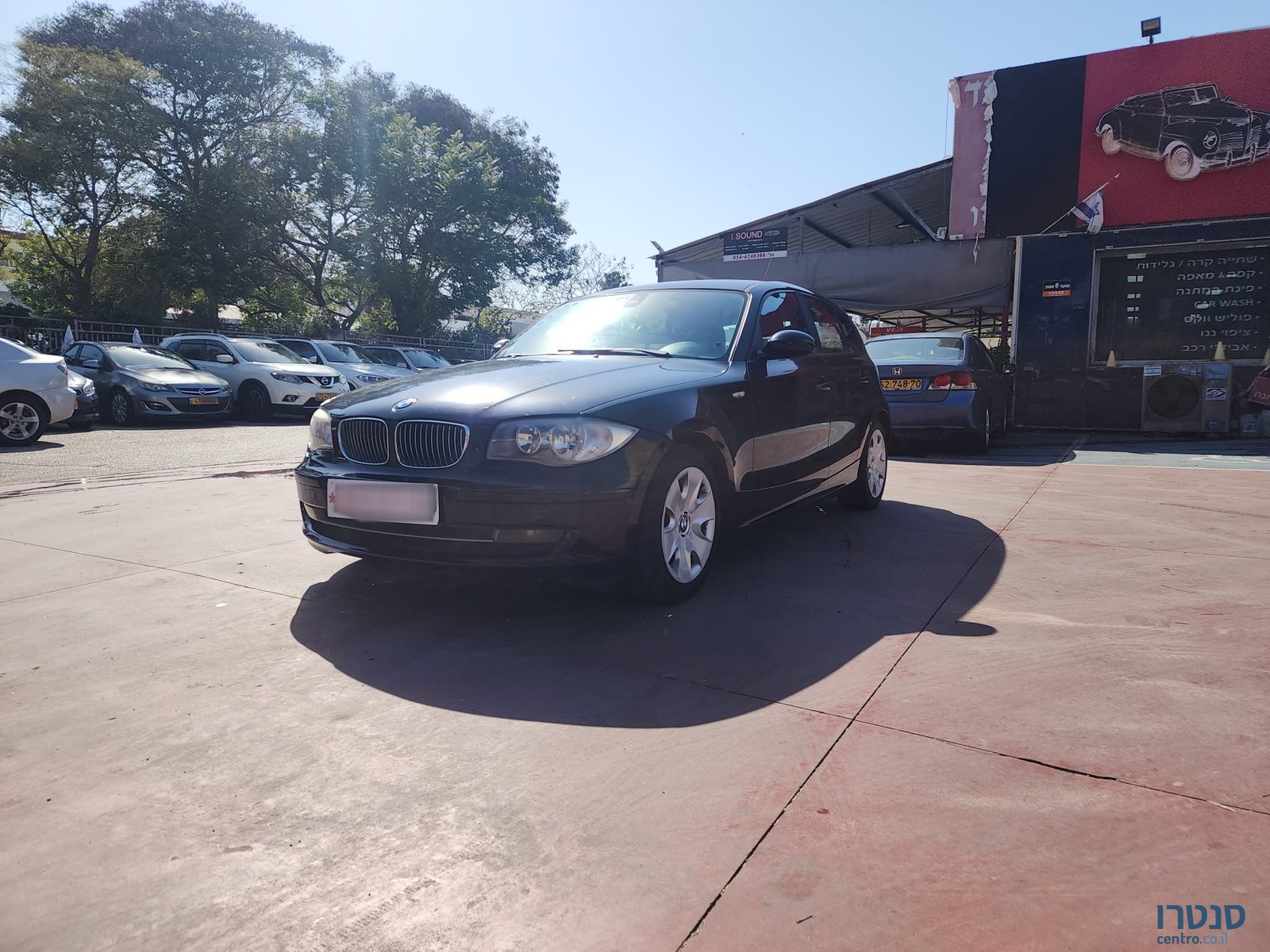 2009' BMW 118 photo #7