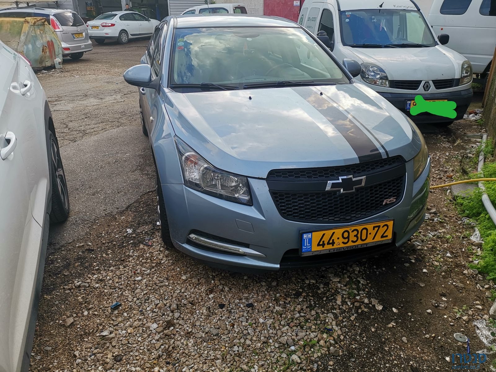 2010' Chevrolet Cruze photo #2