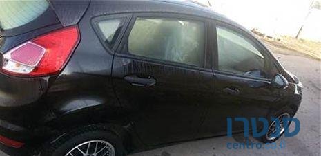 2014' Ford Fiesta photo #3