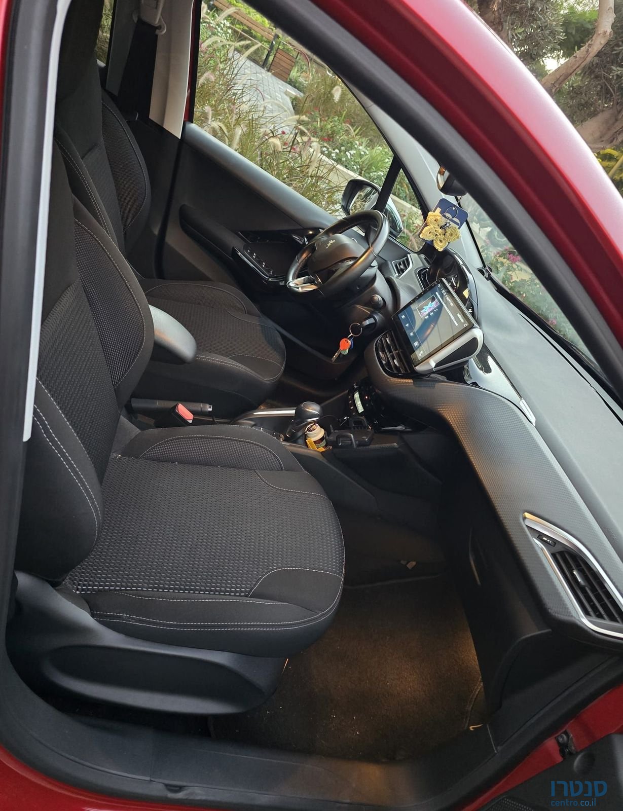 2019' Peugeot 208 פיג'ו photo #4