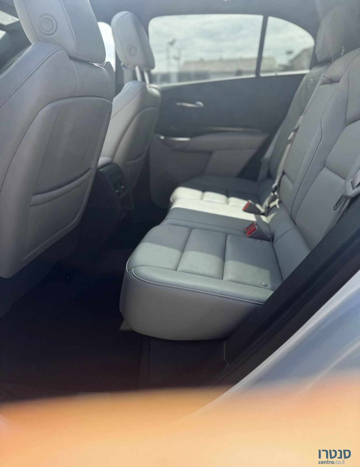 2022' Cadillac XT4 קאדילק photo #6